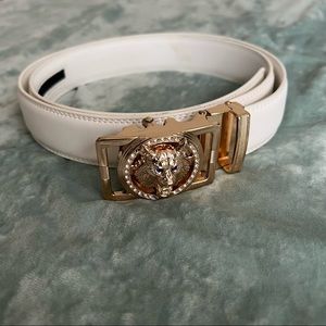 Unique Gold Tiger/Wolf Buckle White Belt